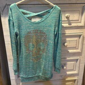 Really cute skull shirt